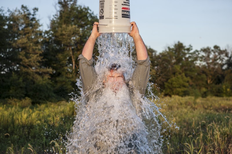 No puedes hacer que una #selfiesinmaquillaje o un desafío de agua fría sean tendencias. Pero puedes estar preparado para eso.